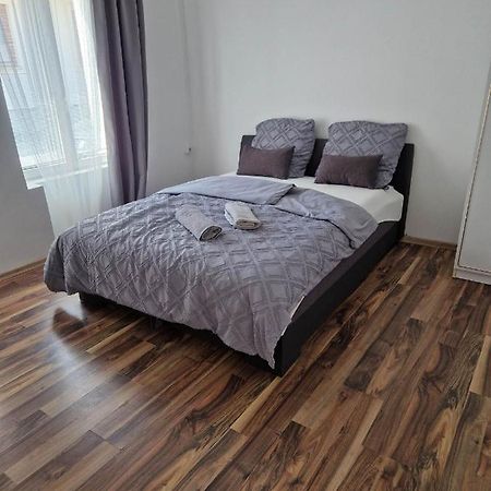 Tifani Apartman Keszthely Buitenkant foto