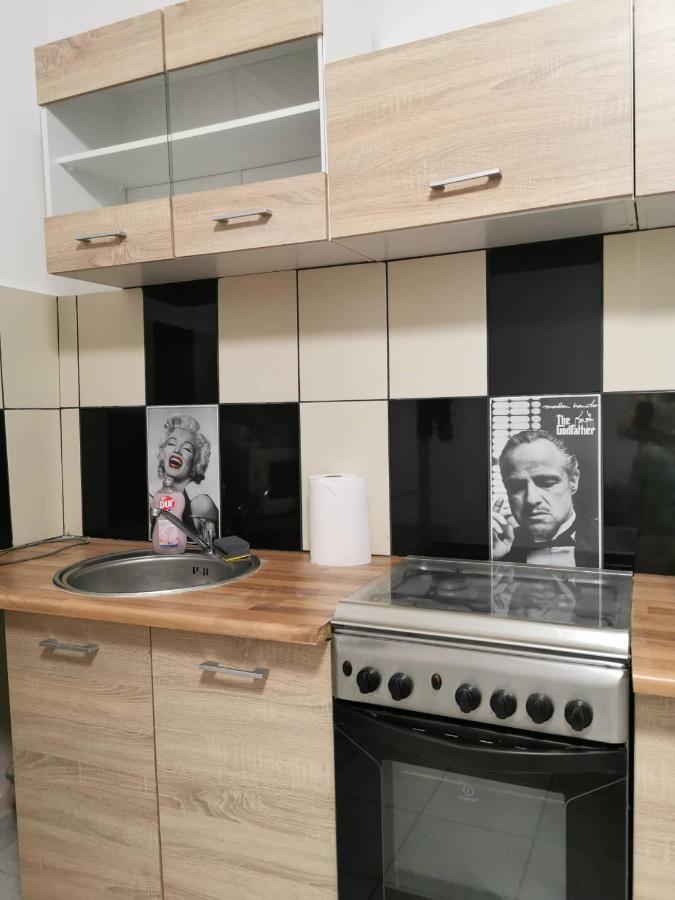 Tifani Apartman Keszthely Buitenkant foto